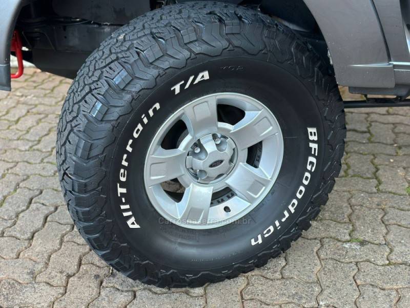 FORD - RANGER - 2008/2008 - Prata - R$ 109.900,00