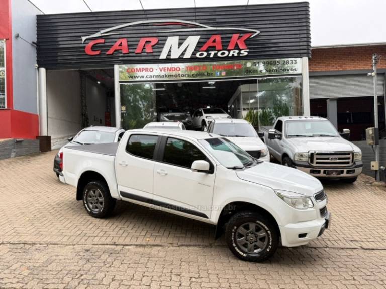 CHEVROLET - S10 - 2015/2016 - Branca - R$ 98.900,00