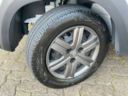 RENAULT - KWID - 2023/2024 - Branca - R$ 57.900,00