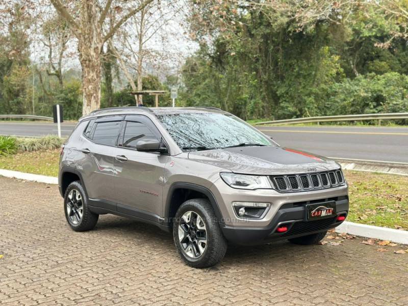 JEEP - COMPASS - 2017/2017 - Cinza - R$ 107.900,00