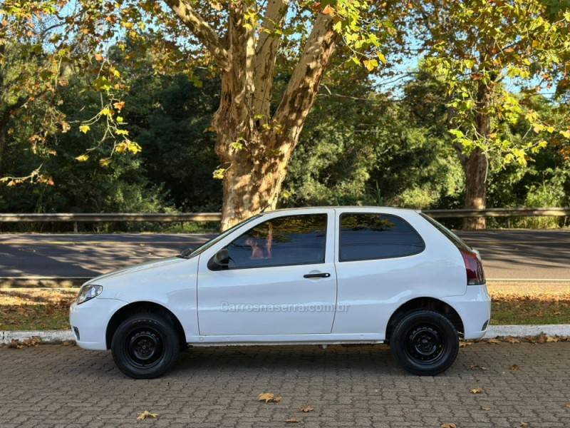 FIAT - PALIO - 2012/2012 - Branca - R$ 25.900,00
