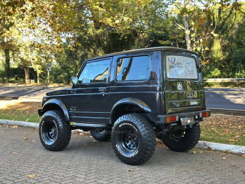 SUZUKI - SAMURAI - 1994/1995 - Cinza - R$ 48.900,00