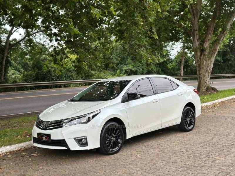 TOYOTA - COROLLA - 2017/2017 - Branca - R$ 95.900,00