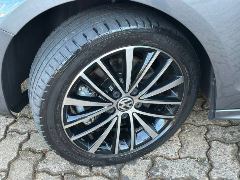 VOLKSWAGEN - JETTA - 2013/2013 - Cinza - R$ 77.900,00