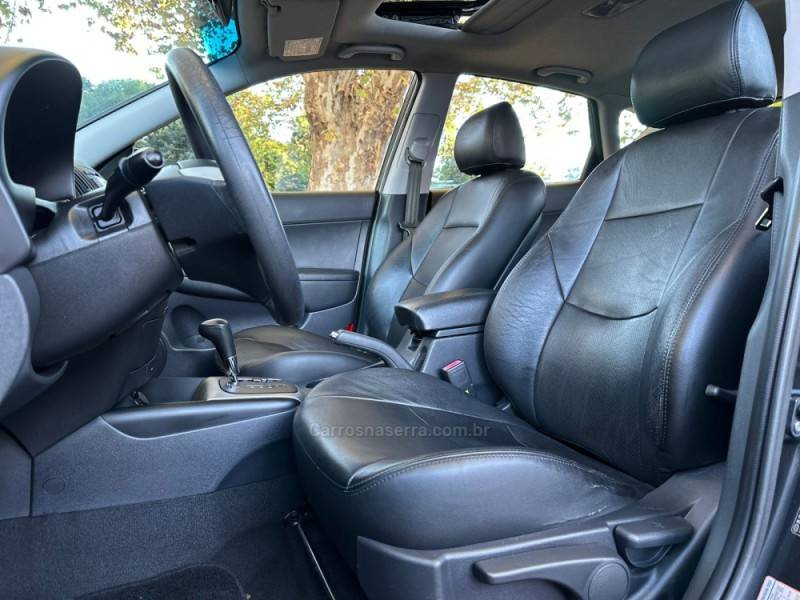 HYUNDAI - I30 - 2009/2010 - Preta - R$ 49.900,00