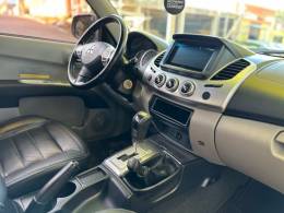 MITSUBISHI - L200 TRITON - 2014/2015 - Verde - R$ 129.900,00