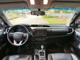 TOYOTA - HILUX - 2017/2017 - Prata - R$ 175.900,00