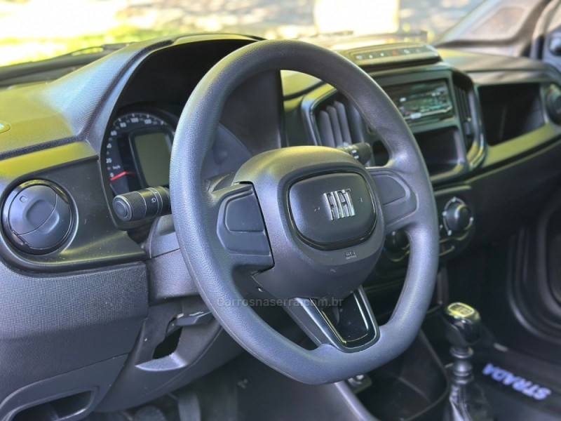 FIAT - STRADA - 2023/2024 - Prata - R$ 83.900,00