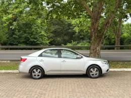 KIA MOTORS - CERATO - 2010/2011 - Prata - R$ 49.900,00