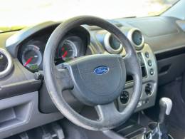 FORD - FIESTA - 2012/2013 - Branca - R$ 36.900,00