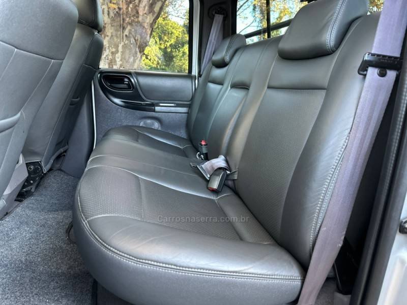 FORD - RANGER - 2008/2008 - Prata - R$ 109.900,00