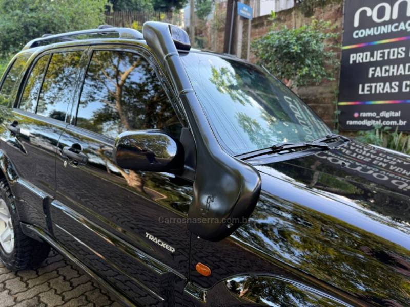 CHEVROLET - TRACKER - 2008/2008 - Preta - R$ 58.900,00