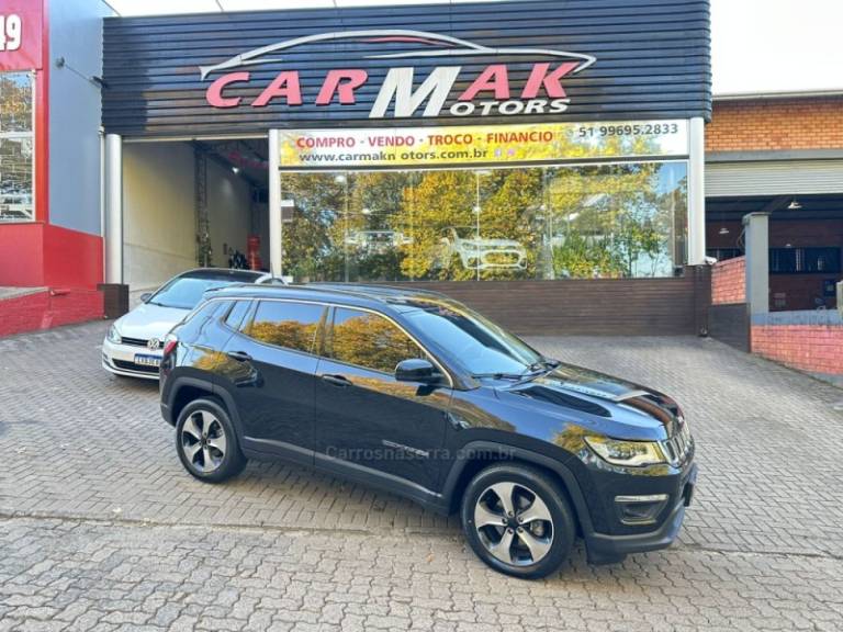 JEEP - COMPASS - 2017/2018 - Preta - R$ 98.900,00