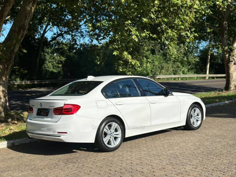 BMW - 320I - 2016/2017 - Branca - R$ 125.900,00