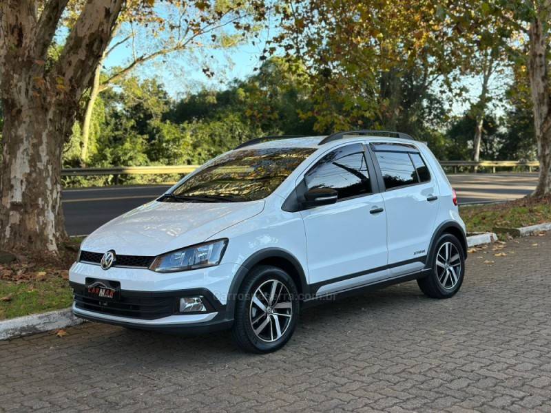 VOLKSWAGEN - FOX - 2021/2021 - Branca - R$ 69.900,00