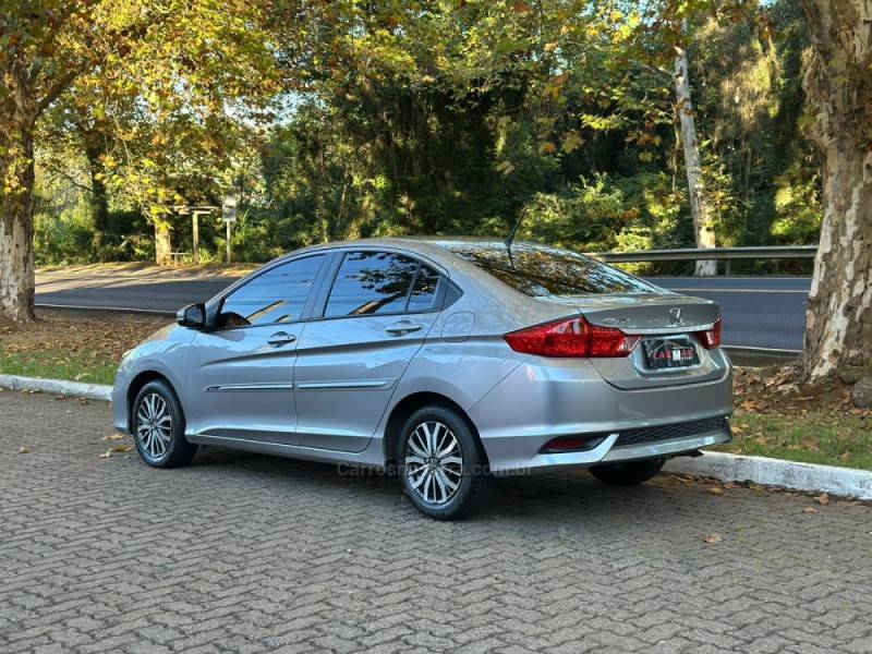 HONDA - CITY - 2018/2019 - Prata - R$ 81.900,00