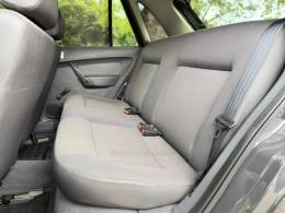 VOLKSWAGEN - GOL - 2007/2008 - Cinza - R$ 25.900,00