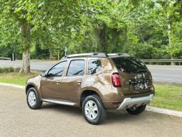 RENAULT - DUSTER - 2015/2016 - Marrom - R$ 66.900,00