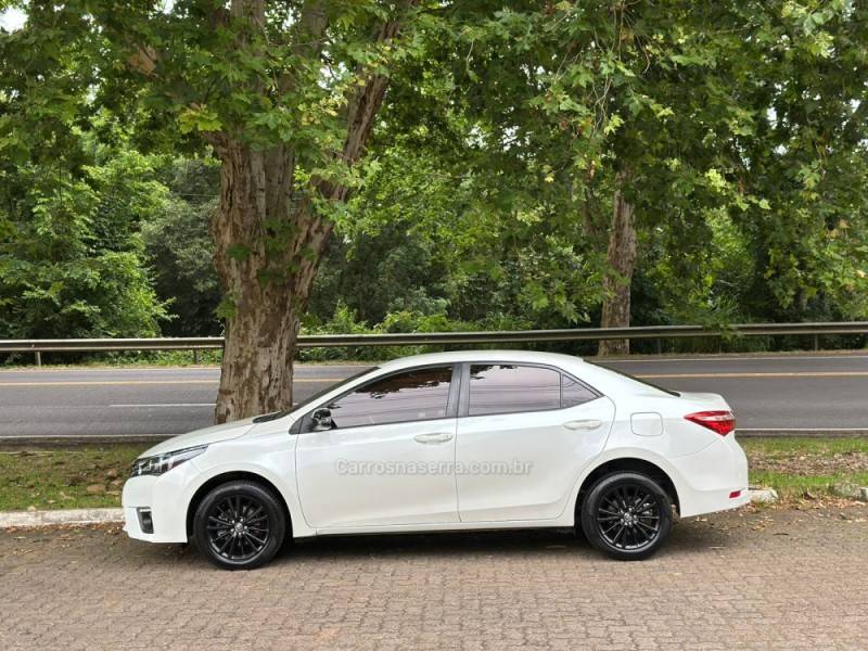 TOYOTA - COROLLA - 2017/2017 - Branca - R$ 95.900,00