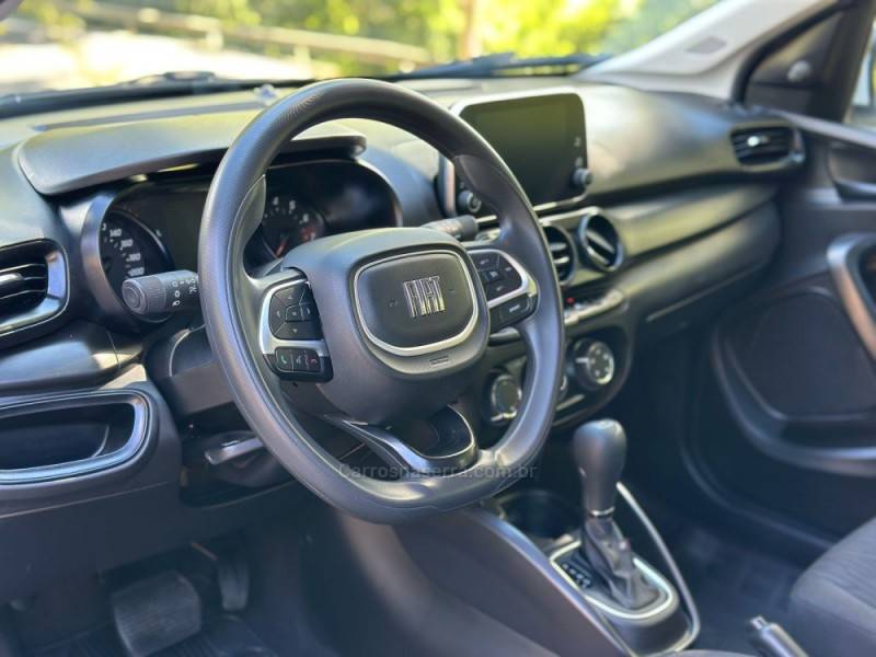 FIAT - CRONOS - 2022/2023 - Branca - R$ 87.900,00