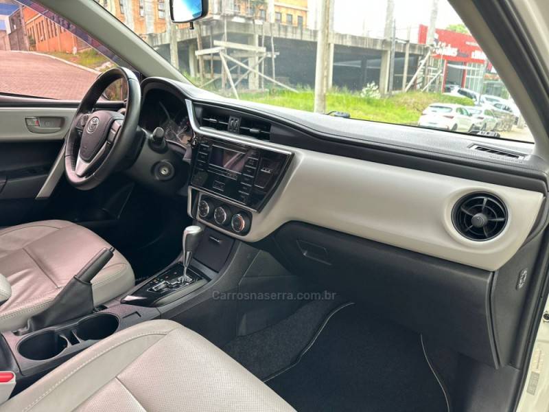TOYOTA - COROLLA - 2019/2019 - Branca - R$ 95.900,00