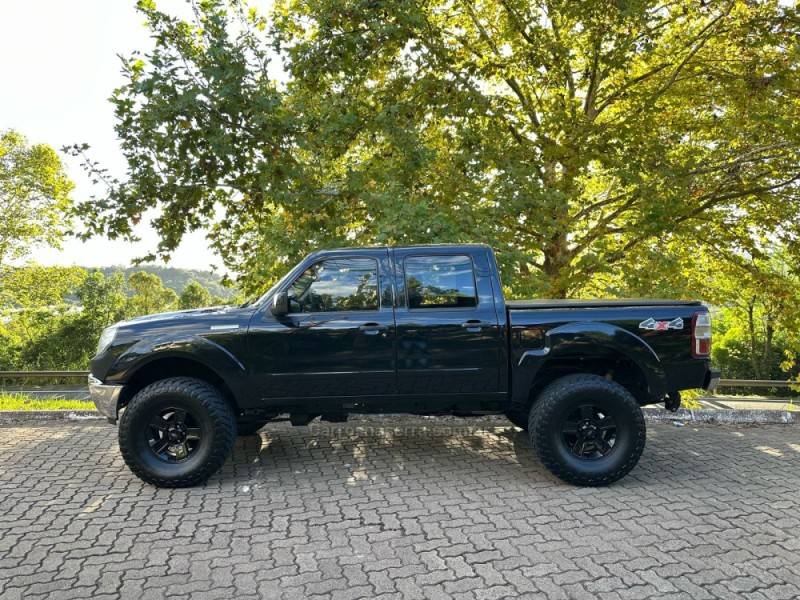 FORD - RANGER - 2011/2011 - Preta - R$ 99.900,00