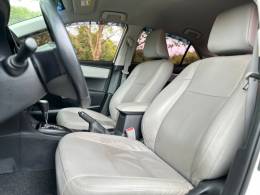 TOYOTA - COROLLA - 2019/2019 - Branca - R$ 95.900,00