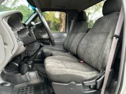 FORD - RANGER - 2005/2005 - Prata - R$ 65.900,00