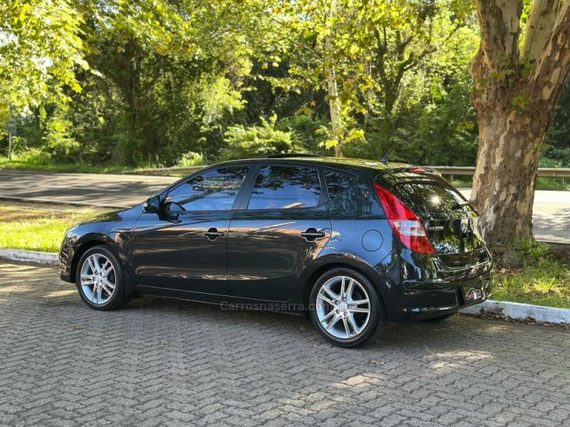 HYUNDAI - I30 - 2009/2010 - Preta - R$ 52.900,00
