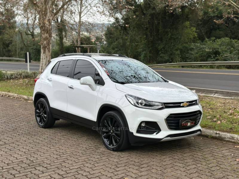 CHEVROLET - TRACKER - 2018/2019 - Branca - R$ 95.900,00