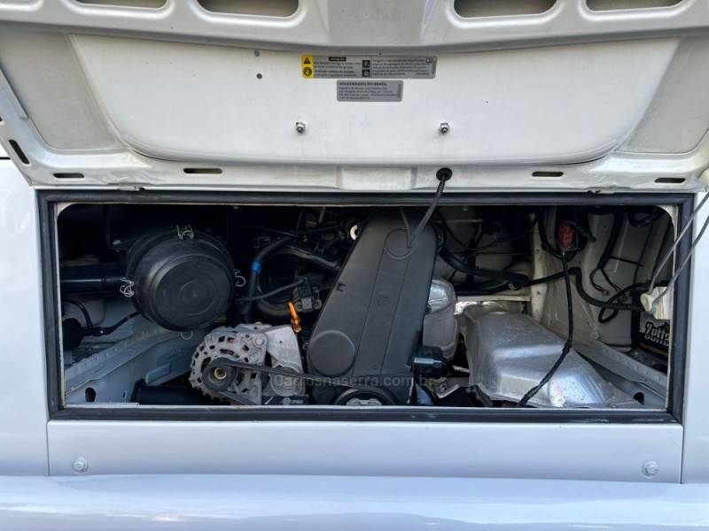 VOLKSWAGEN - KOMBI - 2013/2014 - Branca - R$ 58.900,00
