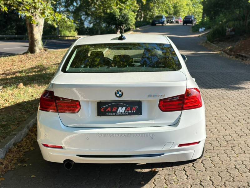 BMW - 320I - 2013/2013 - Branca - R$ 92.900,00