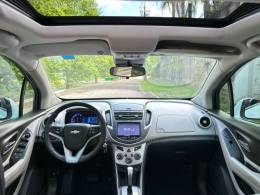 CHEVROLET - TRACKER - 2015/2016 - Branca - R$ 74.900,00