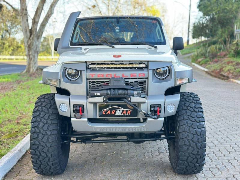 TROLLER - T4 - 2017/2018 - Branca - R$ 225.900,00