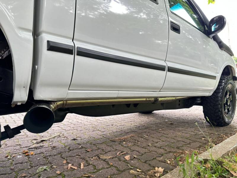 CHEVROLET - S10 - 2000/2000 - Branca - R$ 65.900,00