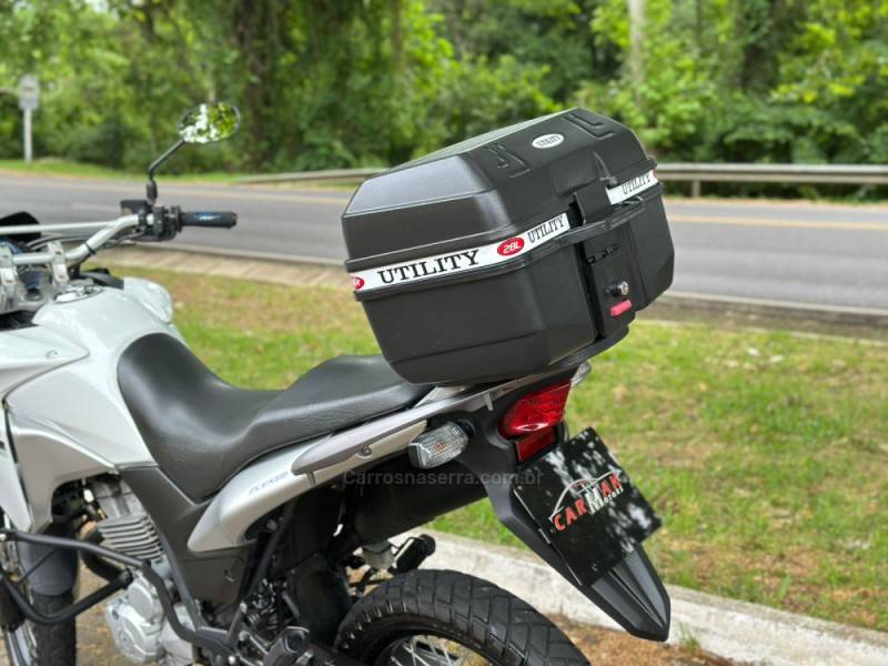 HONDA - XRE 300 - 2015/2015 - Branca - R$ 19.900,00