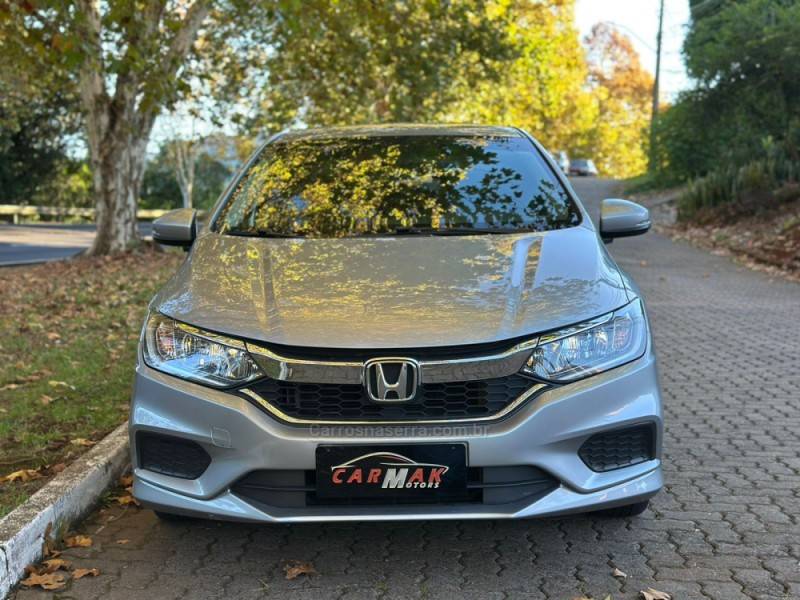 HONDA - CITY - 2018/2019 - Prata - R$ 81.900,00