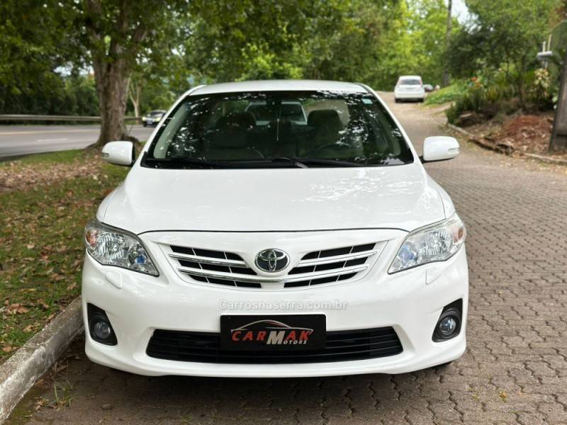 TOYOTA - COROLLA - 2012/2013 - Branca - R$ 75.900,00