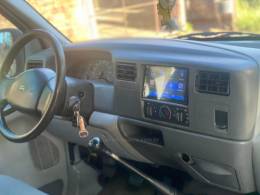FORD - F-250 - 2001/2001 - Branca - R$ 139.900,00