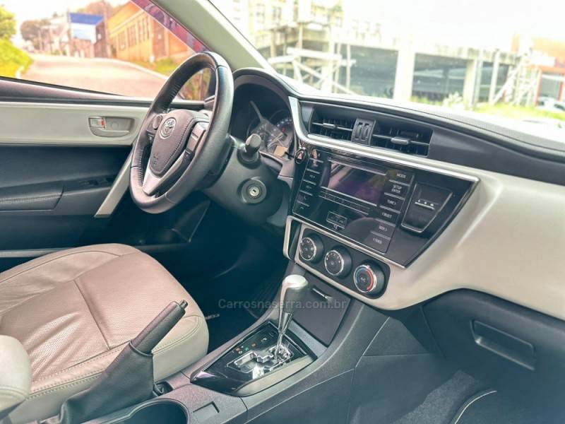TOYOTA - COROLLA - 2019/2019 - Branca - R$ 95.900,00