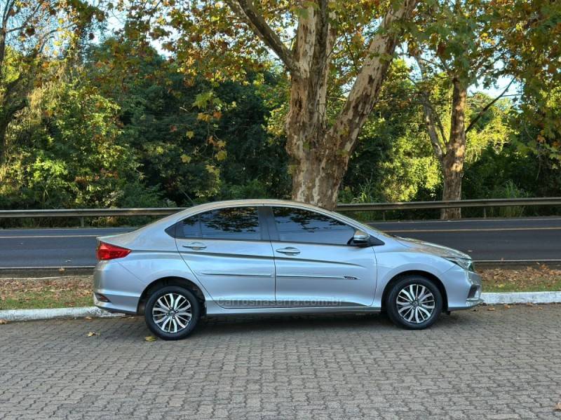 HONDA - CITY - 2018/2019 - Prata - R$ 81.900,00