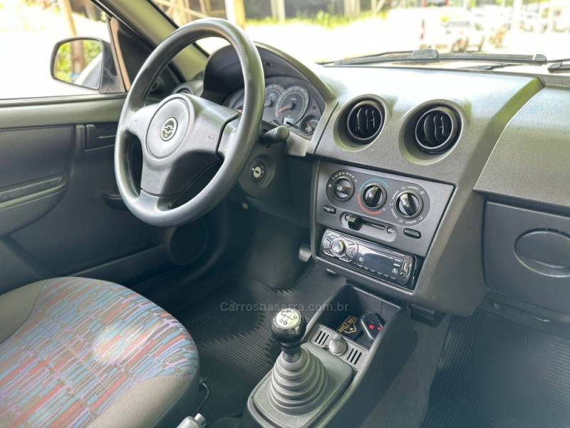 CHEVROLET - CELTA - 2010/2010 - Prata - R$ 29.900,00