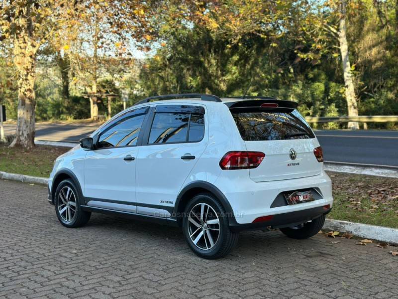 VOLKSWAGEN - FOX - 2021/2021 - Branca - R$ 69.900,00