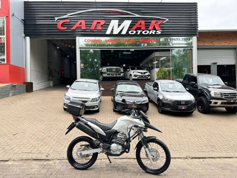 HONDA - XRE 300 - 2015/2015 - Branca - R$ 19.900,00