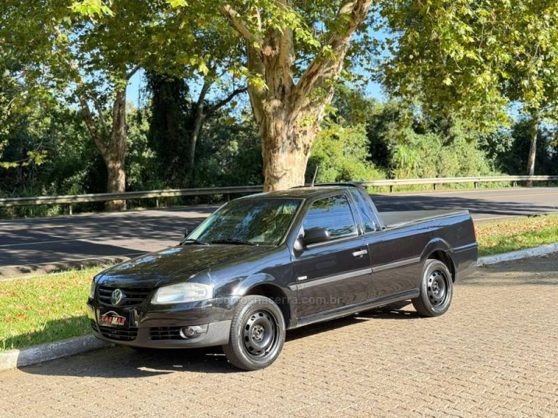 VOLKSWAGEN - SAVEIRO - 2009/2010 - Preta - R$ 39.900,00