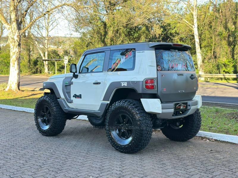 TROLLER - T4 - 2017/2018 - Branca - R$ 225.900,00