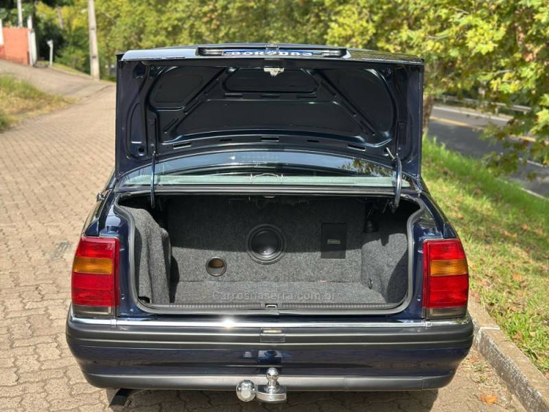 CHEVROLET - OMEGA - 1992/1993 - Azul - R$ 129.900,00