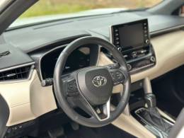 TOYOTA - COROLLA - 2021/2022 - Branca - R$ 146.900,00
