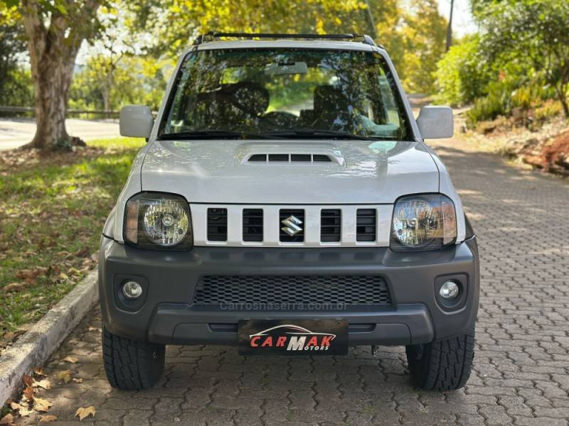 SUZUKI - JIMNY - 2015/2016 - Branca - R$ 78.900,00