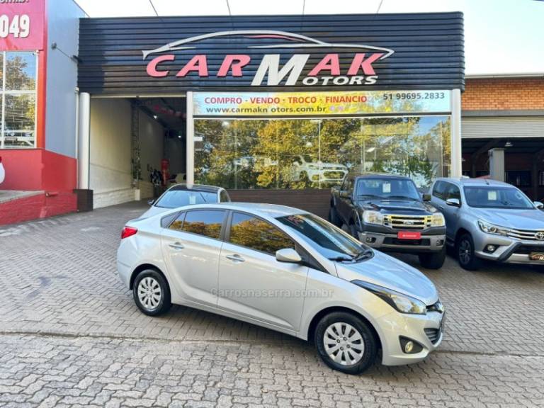 HYUNDAI - HB20S - 2014/2014 - Prata - R$ 57.900,00